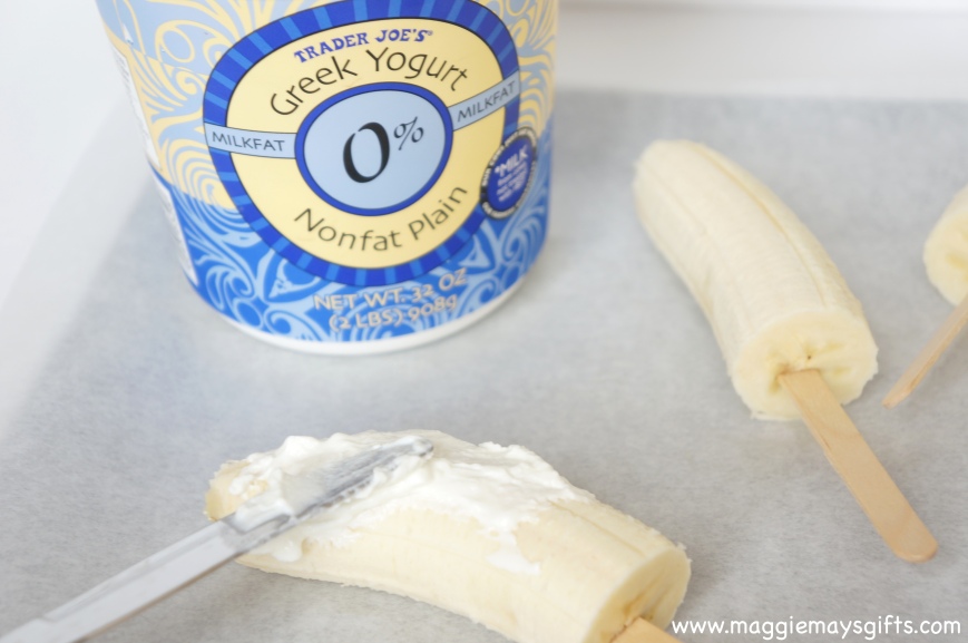 Healthy, fun banana yogurt pops for kids