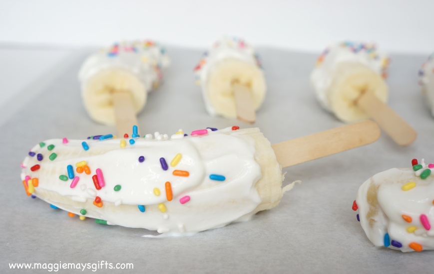 Healthy, fun banana yogurt pops for kids